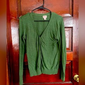 Great basic green cardigan